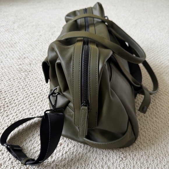 EUC Calpak Hue Duffle Bag - Moss - Picture 4 of 10